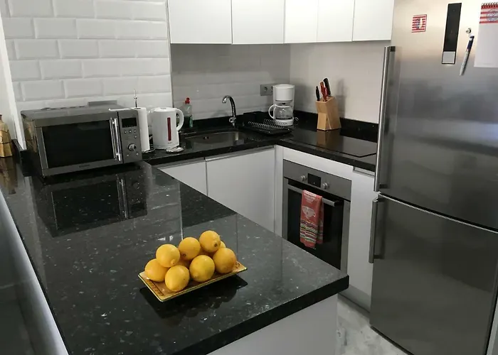 Avda De Las Palmeras Apartment