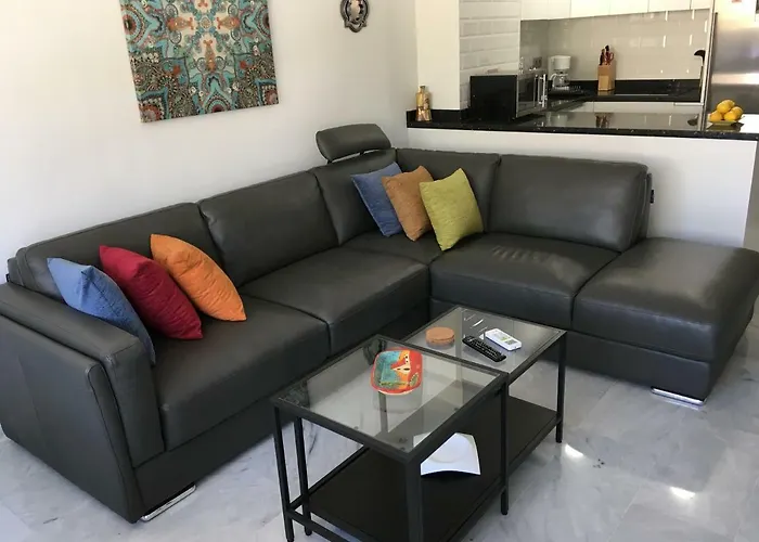 Avda De Las Palmeras Apartment