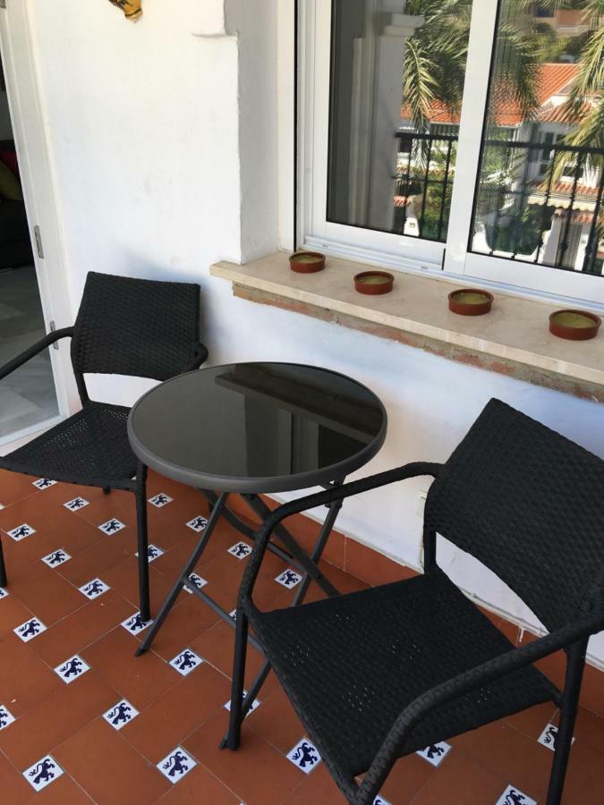 Avda De Palmeras Apartamento *